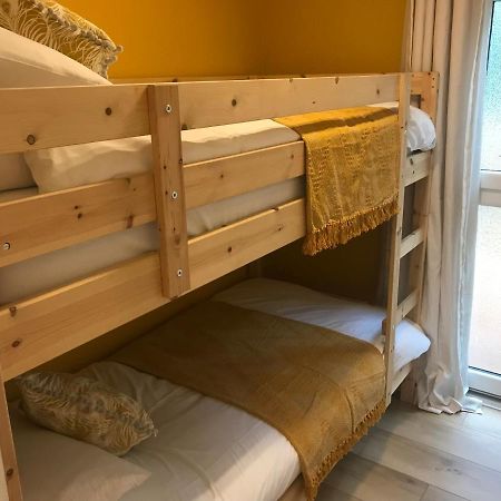 Foxes Sea Side Retreat Deluxe Chalet Is A Lovely Holiday Home Tucked Away On The Kent Coast Kingsdown  Екстер'єр фото
