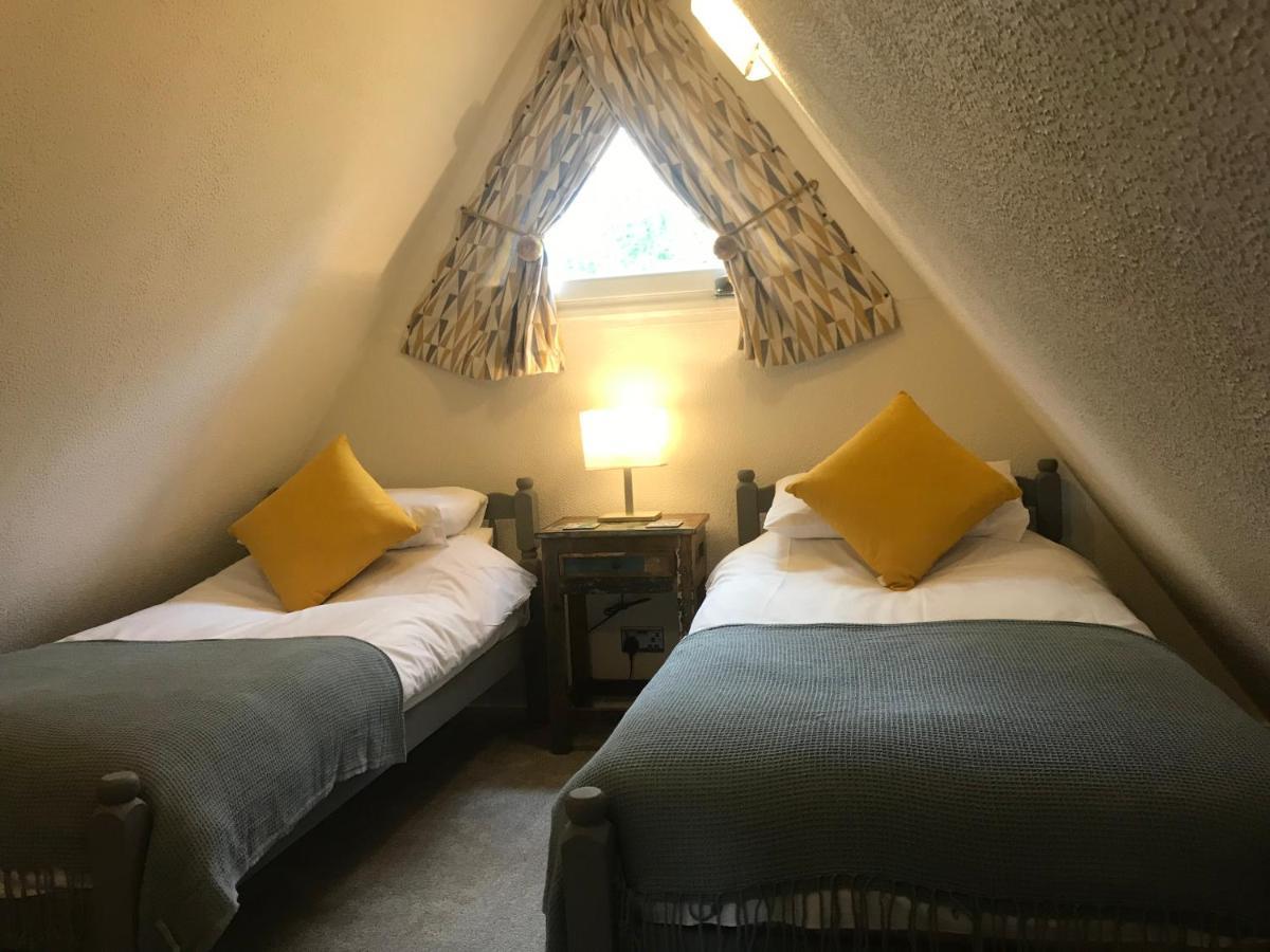 Foxes Sea Side Retreat Deluxe Chalet Is A Lovely Holiday Home Tucked Away On The Kent Coast Kingsdown  Екстер'єр фото