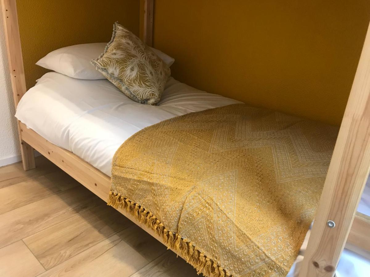 Foxes Sea Side Retreat Deluxe Chalet Is A Lovely Holiday Home Tucked Away On The Kent Coast Kingsdown  Екстер'єр фото